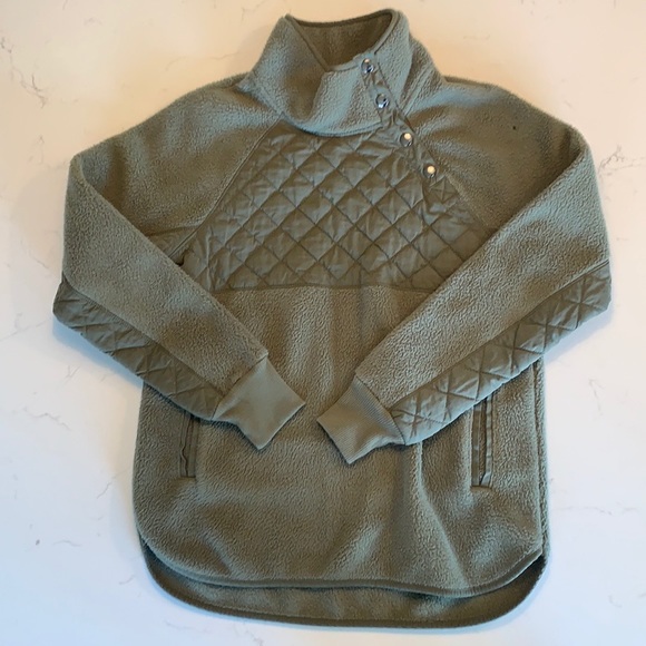 Abercrombie & Fitch Tops - Asymmetrical snap up fleece